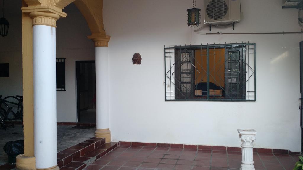 Residencia Leones De Castilla Asuncion Exterior foto