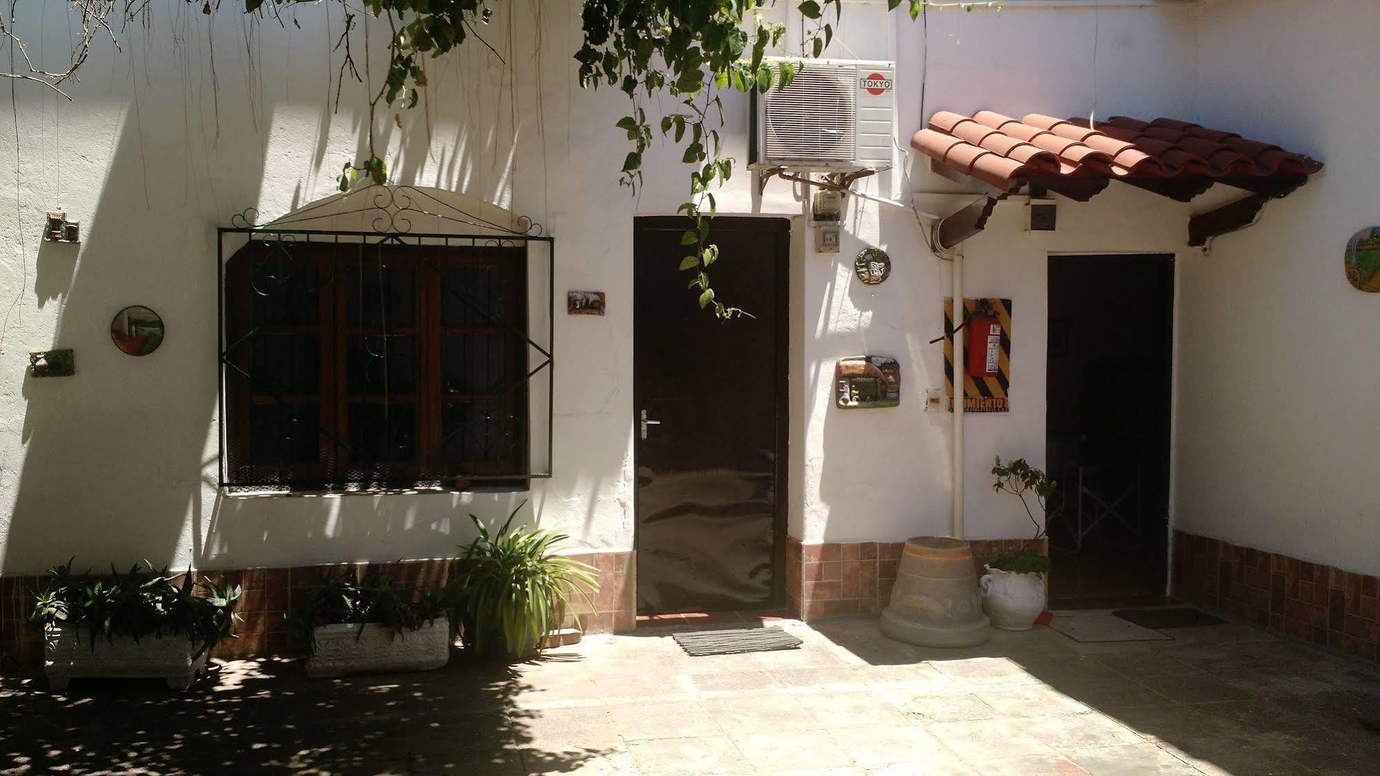 Residencia Leones De Castilla Asuncion Exterior foto